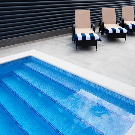 Two Bedroom Karmen With Pool *