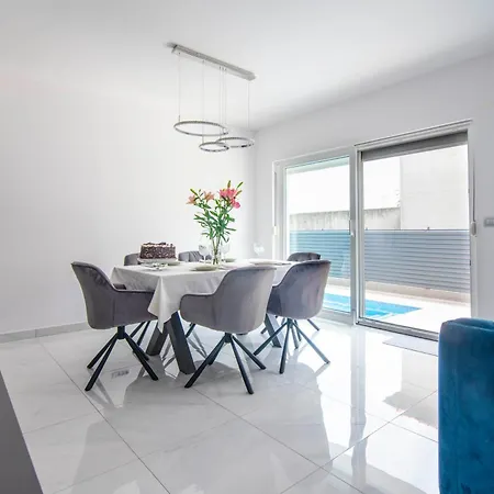 Two Bedroom Karmen With Pool