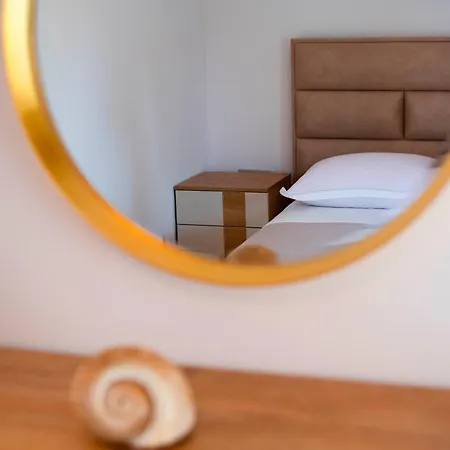 Two Bedroom Karmen With Pool *