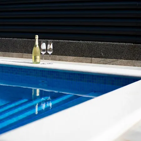 Two Bedroom Karmen With Pool דירה סיני