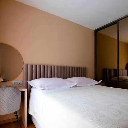 Two Bedroom Karmen With Pool דירה *