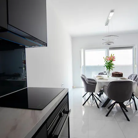 Two Bedroom Karmen With Pool * Sinj